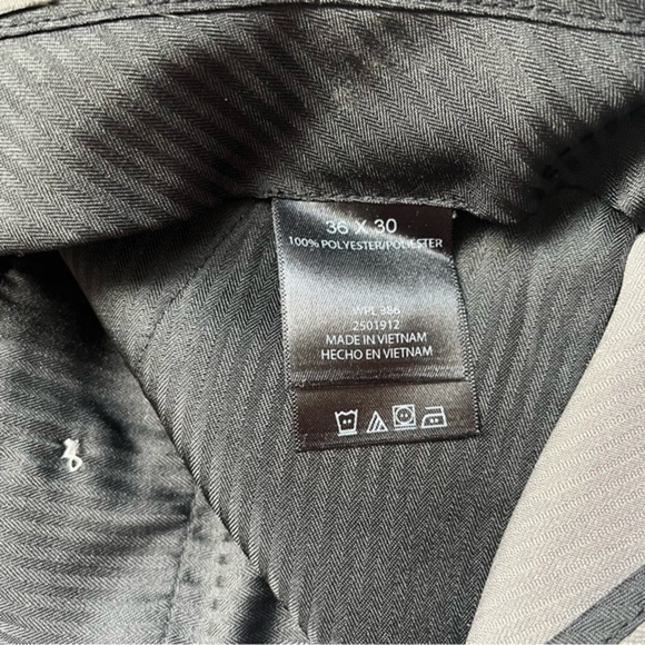 Kenneth Cole Reaction • Grey Trouser Dress Pants - Picture 5 of 6
